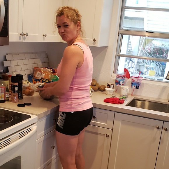 Meet your Posher, Red - Picture 1 of 3